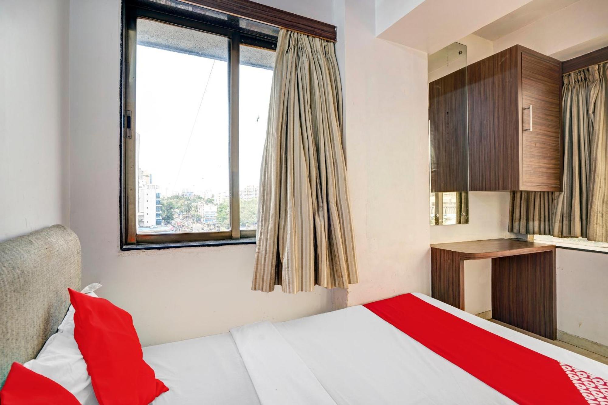 Hotel O Delight Inn Near Andheri Railway Station Bombaj Zewnętrze zdjęcie