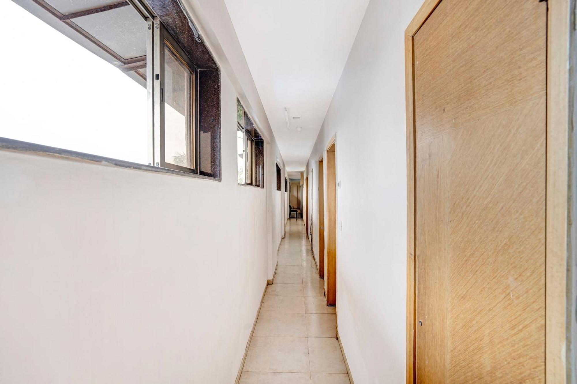 Hotel O Delight Inn Near Andheri Railway Station Bombaj Zewnętrze zdjęcie