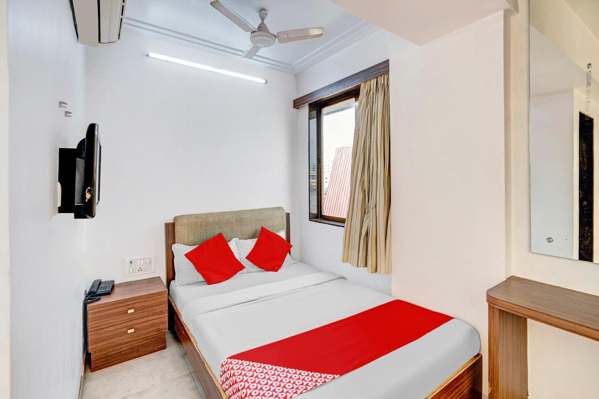 Hotel O Delight Inn Near Andheri Railway Station Bombaj Zewnętrze zdjęcie